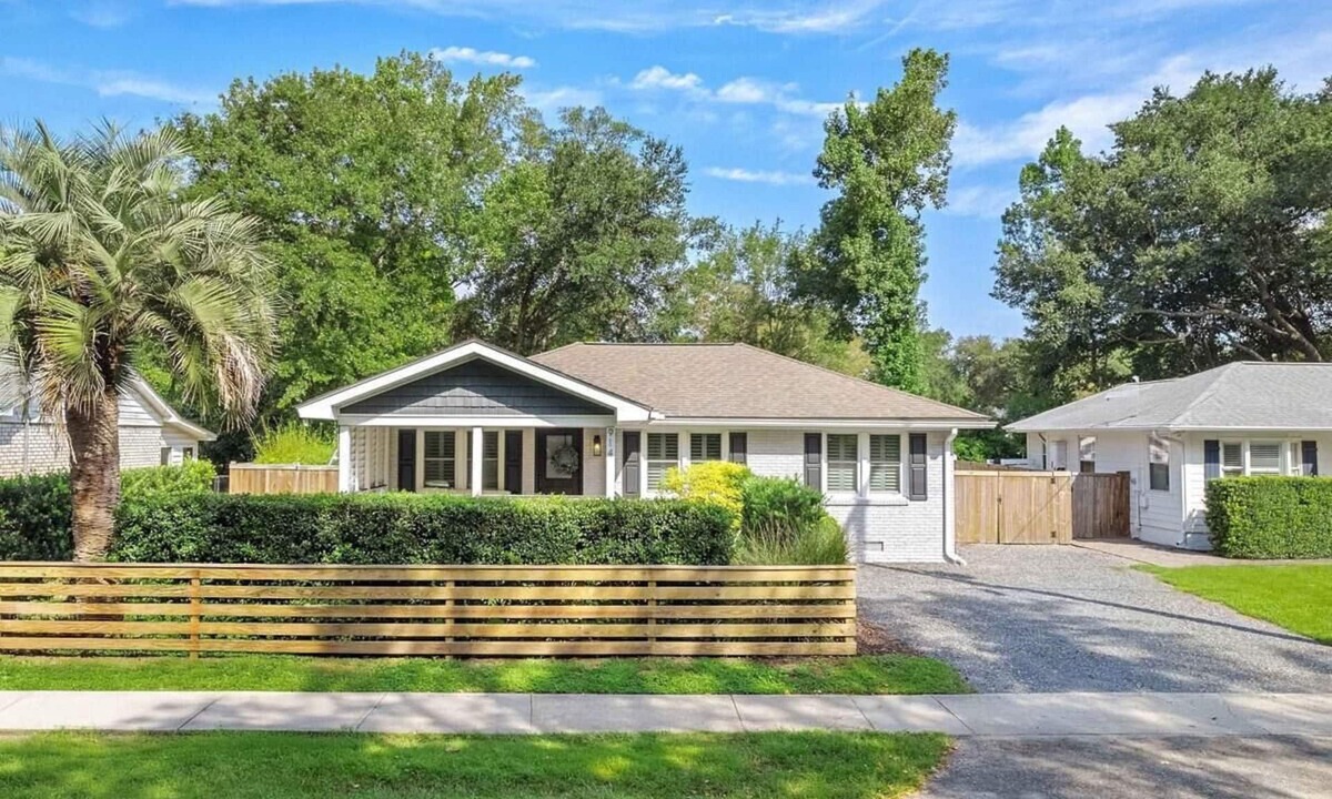 Old Village House | Old Village Palmetto- Pet Friendly
