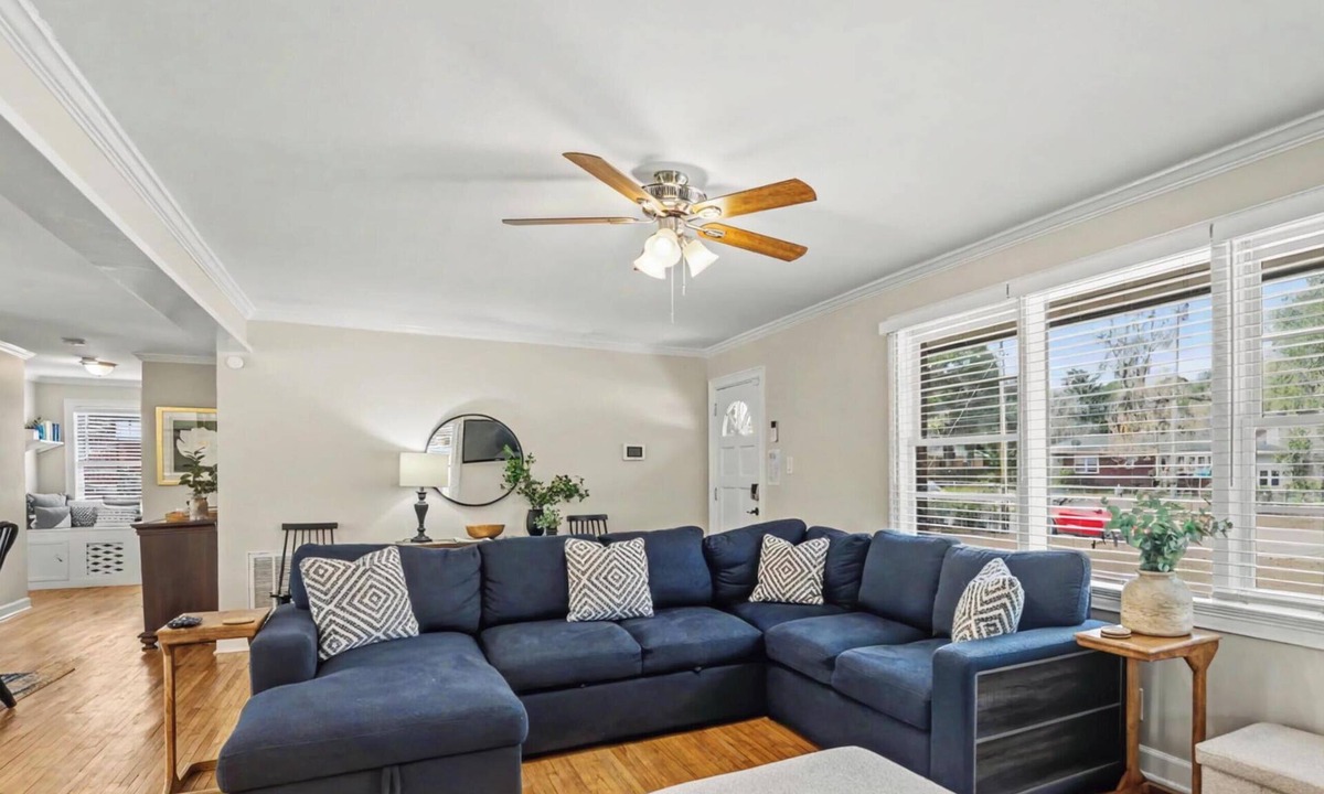 Beaufort House | Parris Island 10 min - Pet friendly Home + Yard