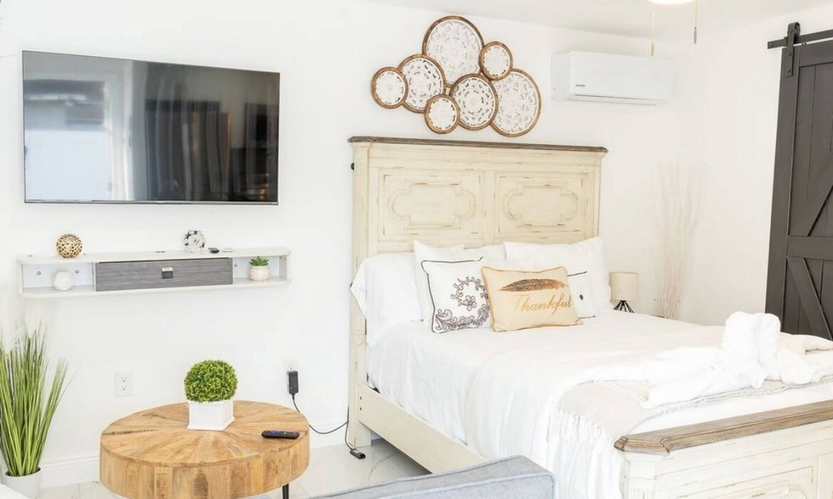 Temple Terrace Apartment | PEACEFUL GETAWAY STUDIO