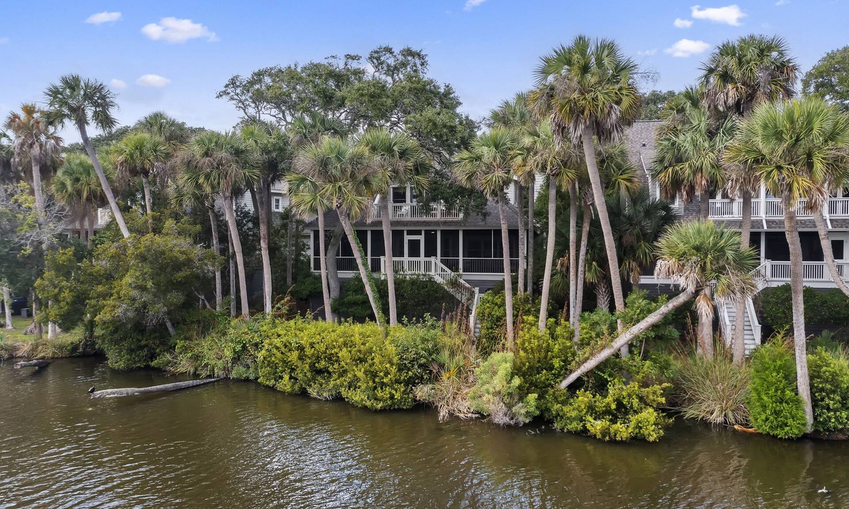 Kiawah Island House | POPULAR 4BR Silver Moss Home, Modern, Short Walk to Beach, Community Pool Access!