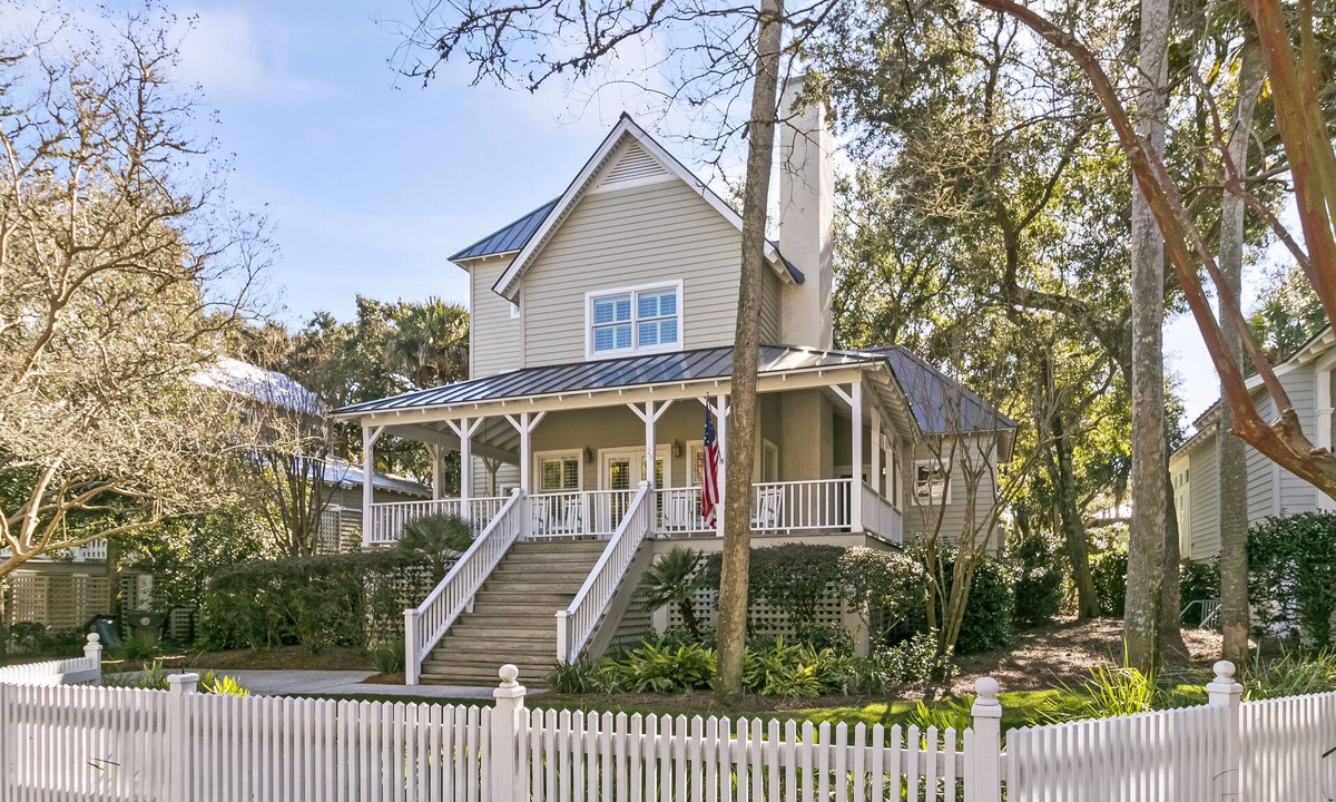 Kiawah Island House | Popular location in Atlantic Beach, community pool