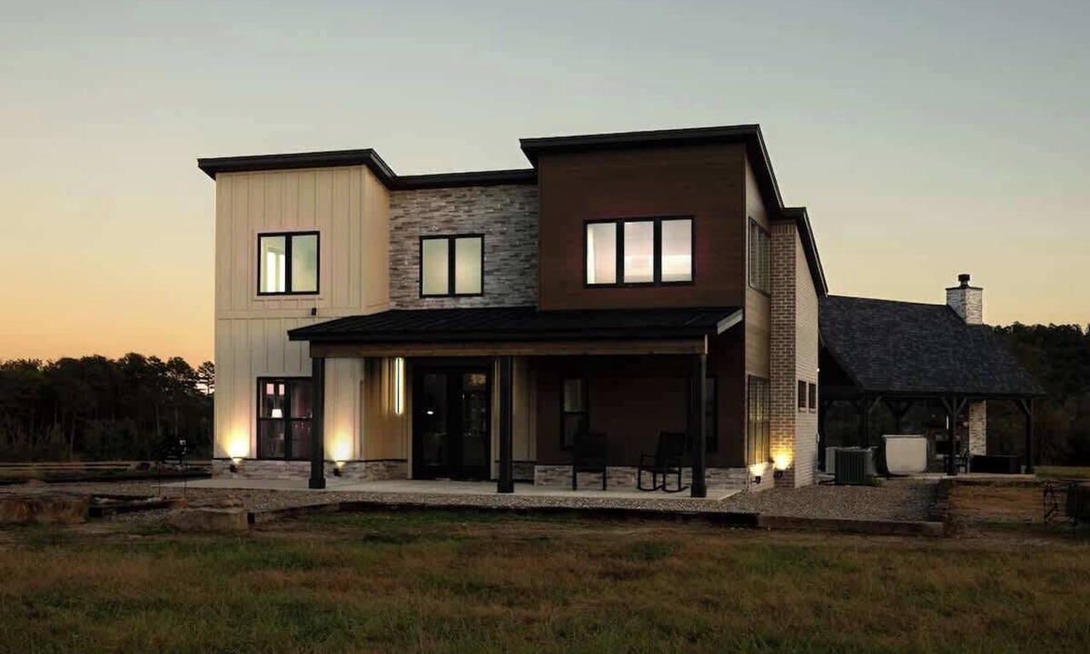 Pine Ridge House | Private 75 Acre Retreat