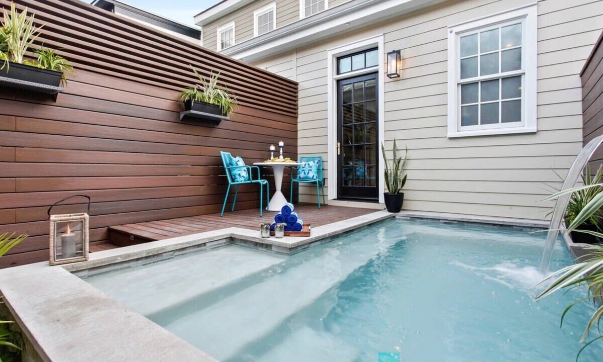 Beach Institute House | Rare 4BR Savannah Retreat | Shared Pool & DT Steps