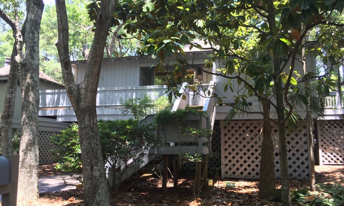 West Beach Cottage | RATES REDUCED Open Aug 22 forward DIscount Family or Couple; Pool; Pets!