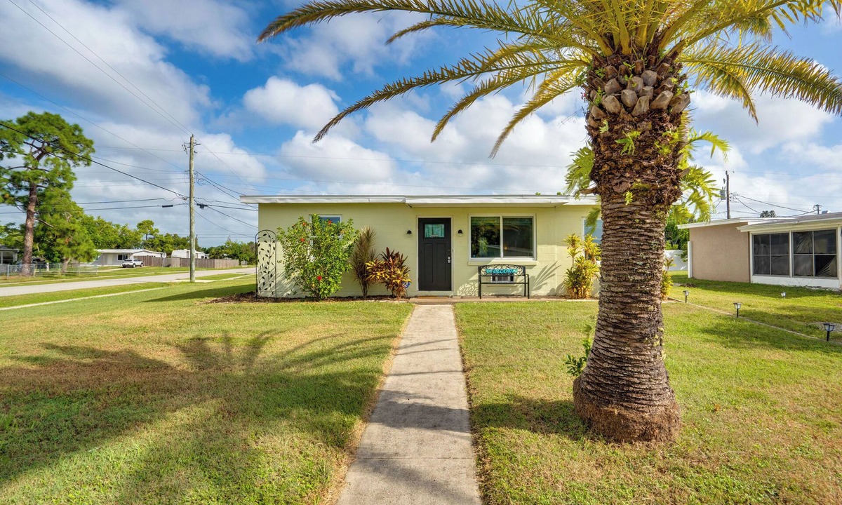North Port House | Relax in Hot Tub, Walk to Springs: North Port Home