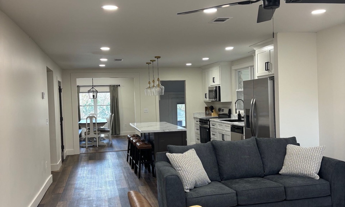 Saltillo House | Relaxing home in Saltillo with plenty of space and just minutes from everything.