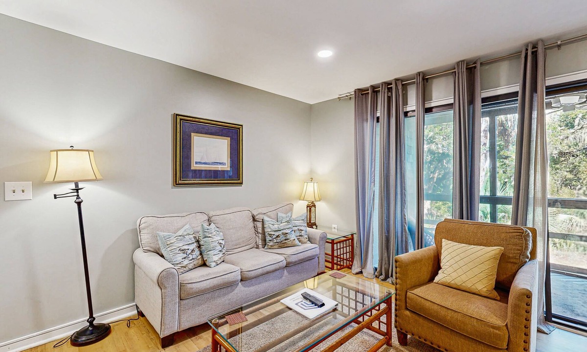 Kiawah Island Condo | Renovated lagoon-view condo with screened porch & WiFi - steps from the beach