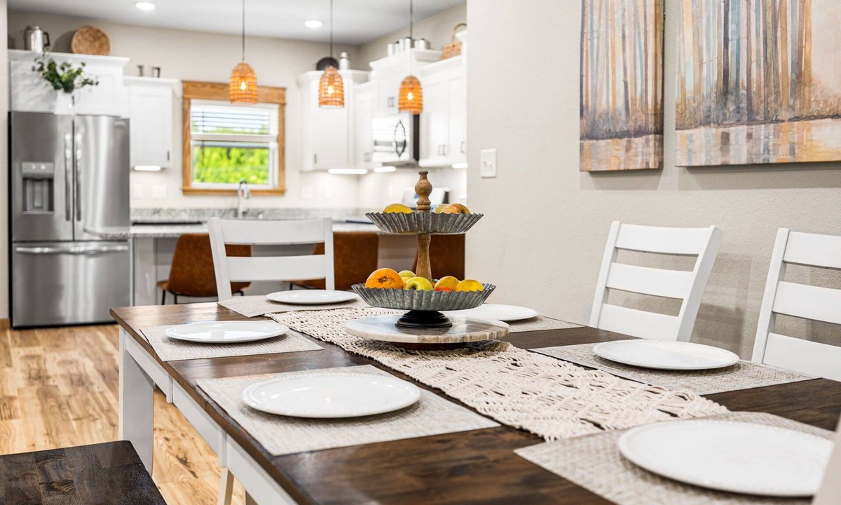 Pangburn House | River Front House, An Experience