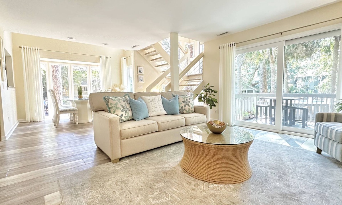 Sea Pines Villa | SEA PINES: Coastal Chic at Inland Harbour-2 bd/2 bt villa CLOSE TO HARBOUR TOWN