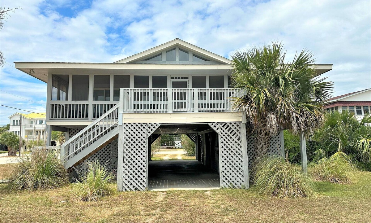 Edisto Island House | Second Row Classic w/Screened Porch; Across the Street From Beach Access; WiFi & Cable TV's