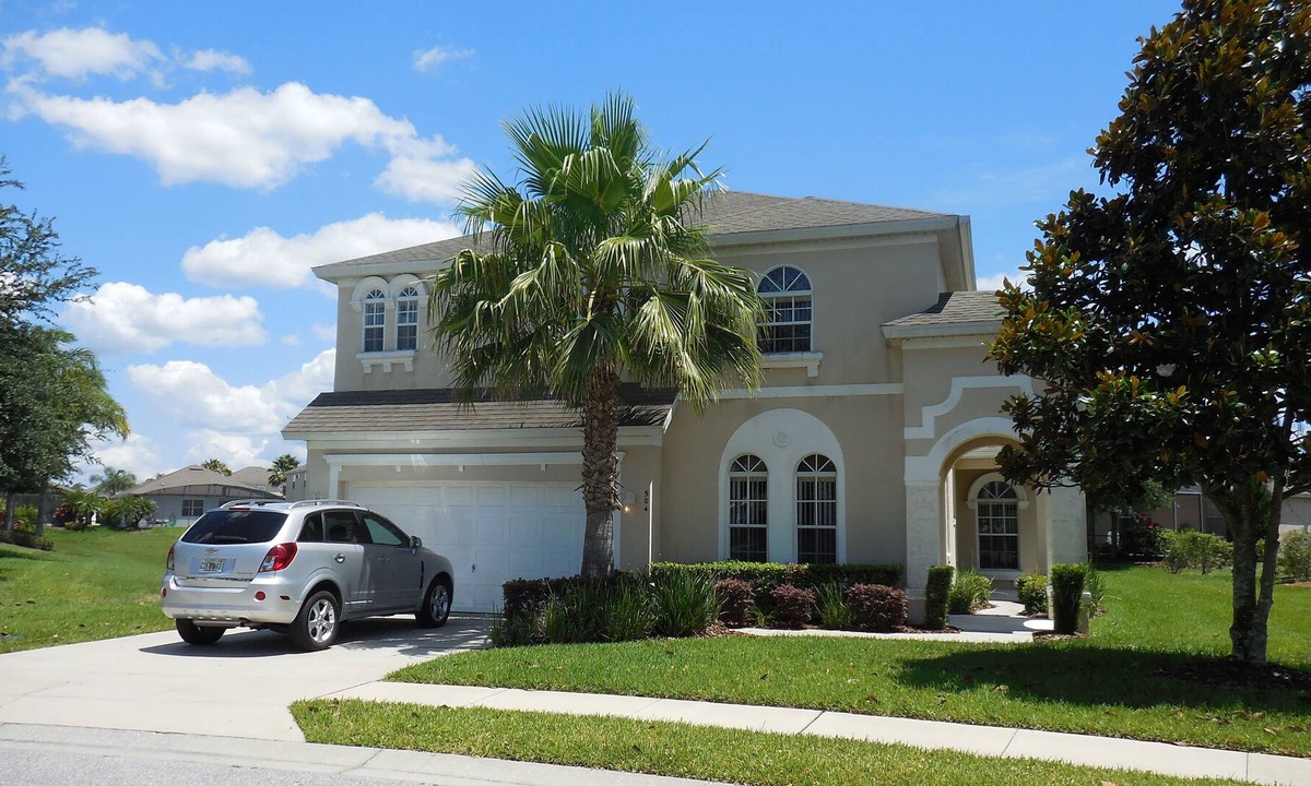Haines City Villa | South Facing Luxury Pool Villa-Gated Community-24/7 Manned Gatehouse, nr Disney