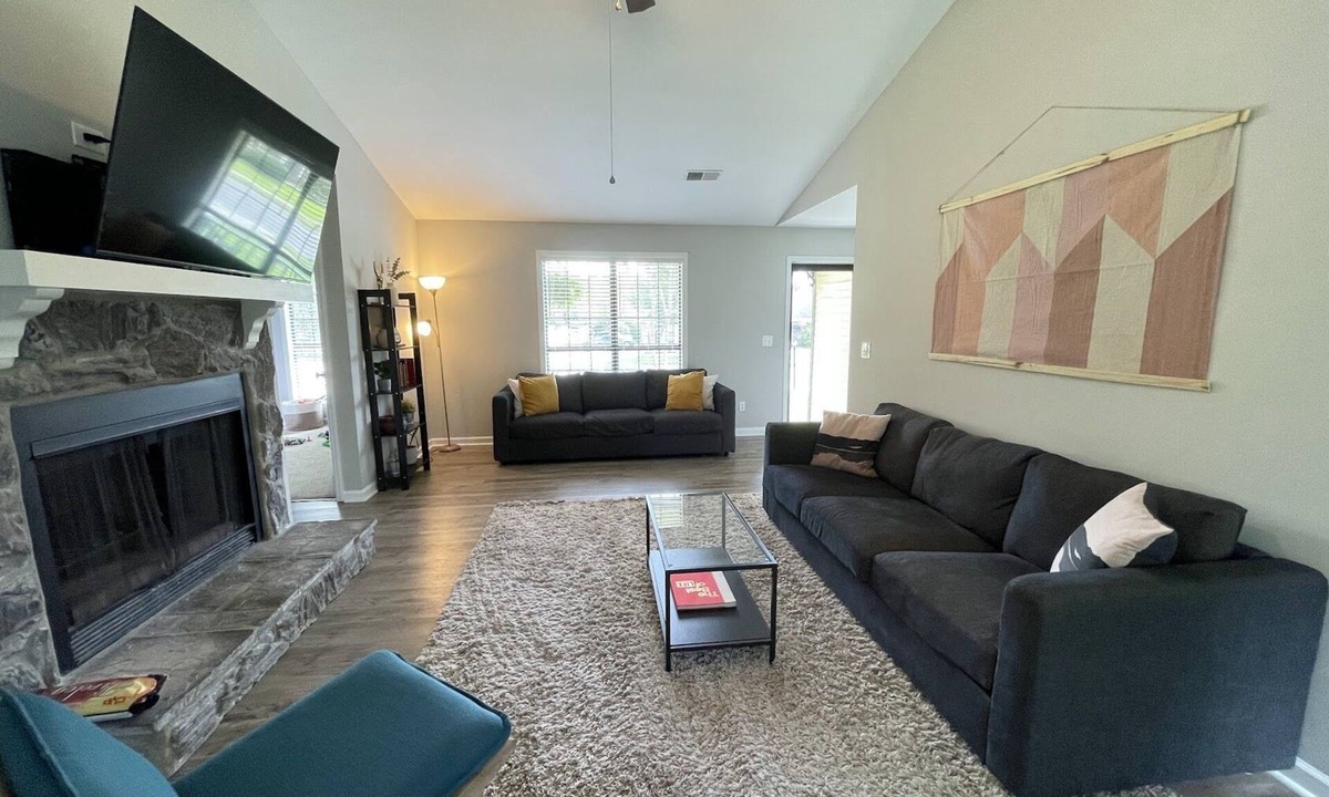 Ladson House | Spacious 4 bedroom home near Charleston & beaches!