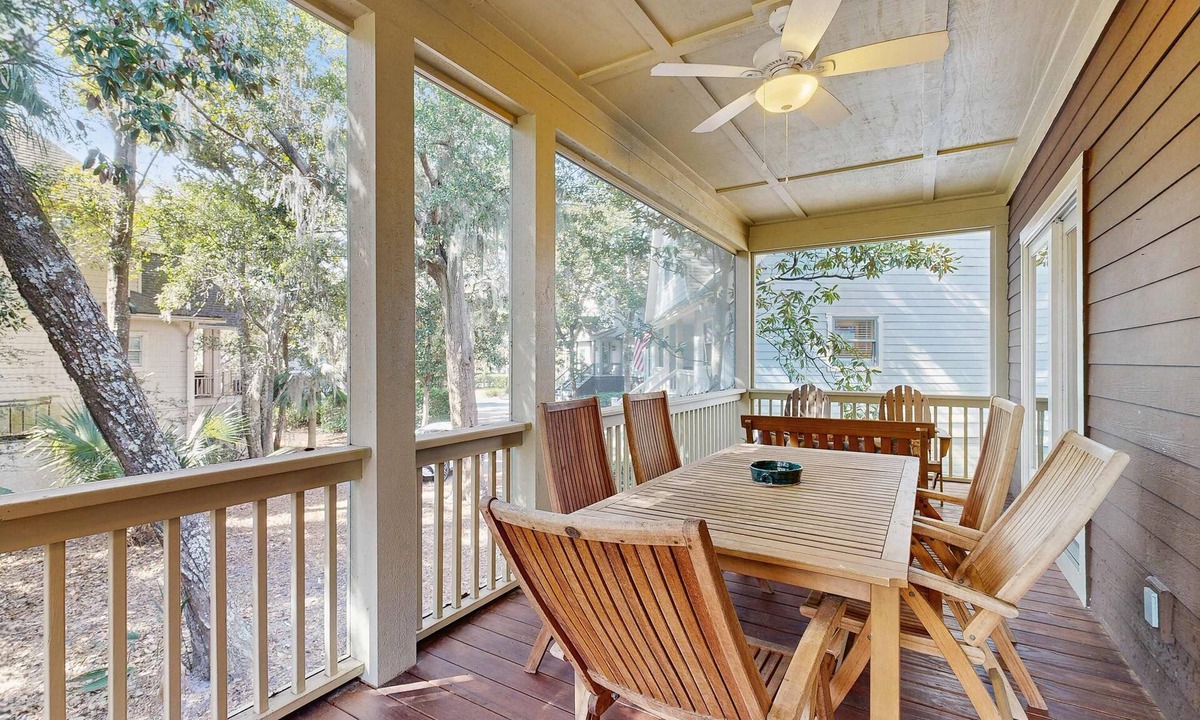Vanderhorst Plantation House | Spacious home with pool - walk to beach & golf