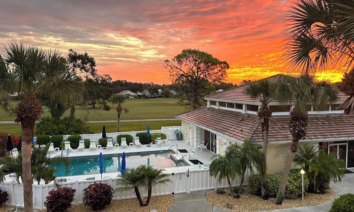 Plantation Condo | Spectacular views of the golf course & lake from 3rd floor lanai. Venice, FL.