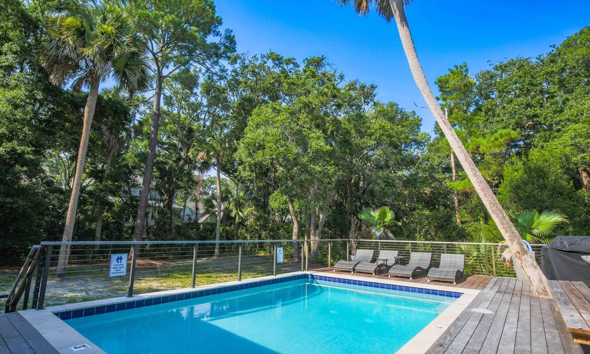 West Beach House | Steps to Beach! Private Heatable* Pool, Two Primary Suites, Bunk Bedroom, Two Dens & Terrific Patio