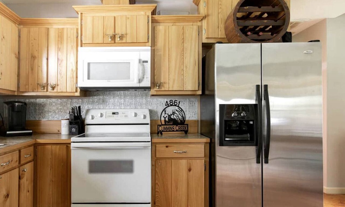 McCall Creek Cabin | Stunning Creek-side Cabin Rental for Family Friendly Stays in Liberty, Mississippi