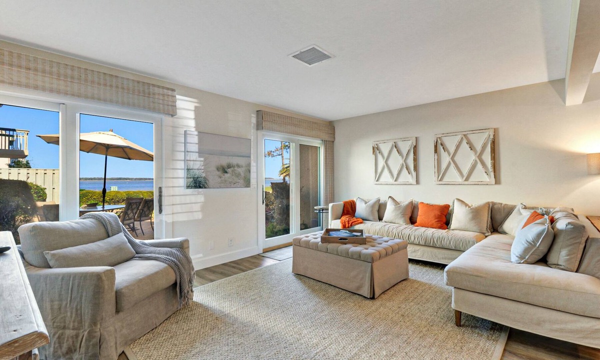 Harbour Town Villa | Stunning Harbour Town villa with views of Calibogue Sound