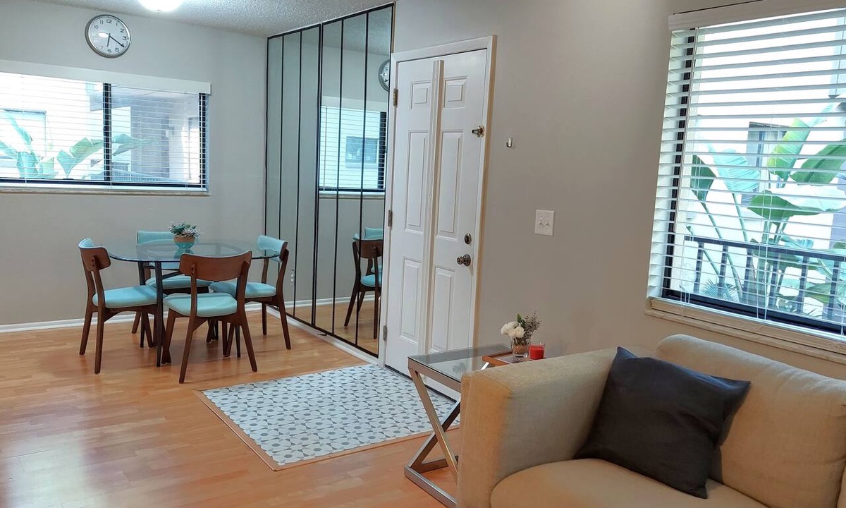 Temple Terrace Condo | Stylish & comfy 2 bedroom condo centrally located