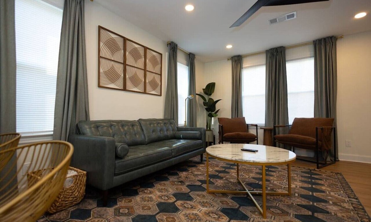 Little Rock House | Stylish Little Rock Stay | 2 King Beds | Near UAMS