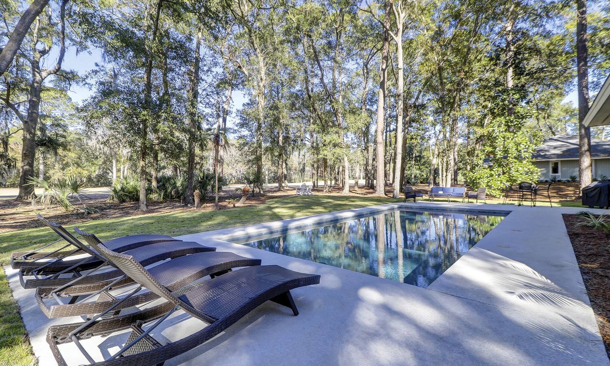 Shipyard Plantation House | Sunset Rentals | Kingston 29
