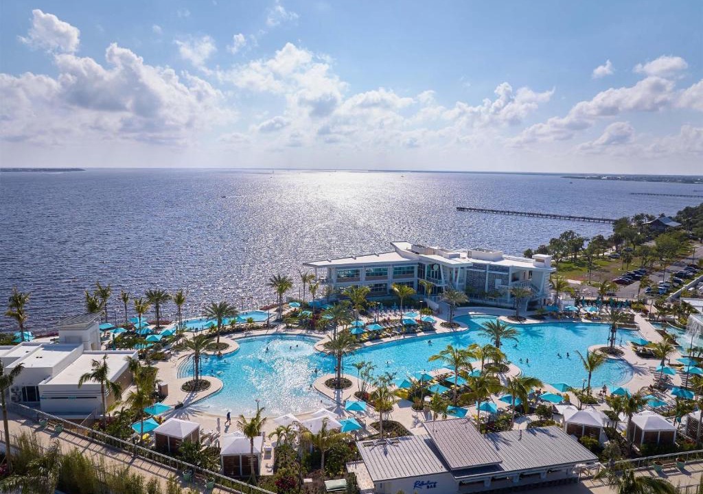 Charlotte Harbor Resort | Sunsuites Villas At Sunseeker Resort, Curio By Hilton