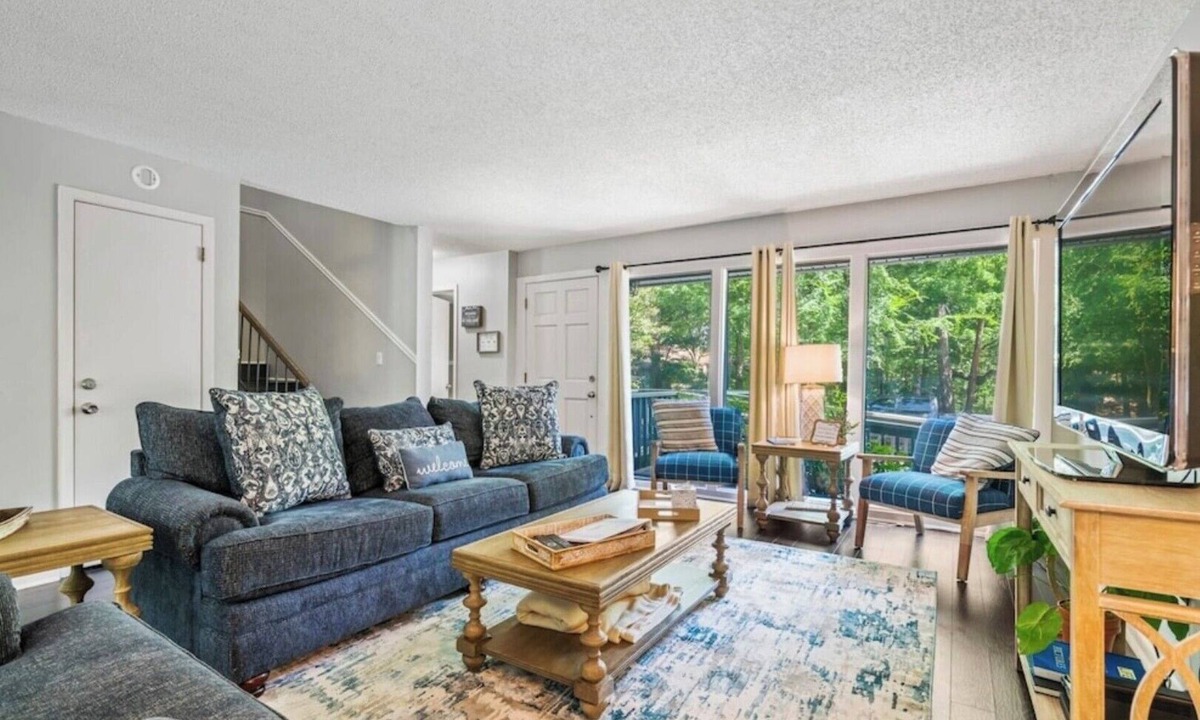 Hot Springs Village House | The Lovely Lake Desoto Townhome