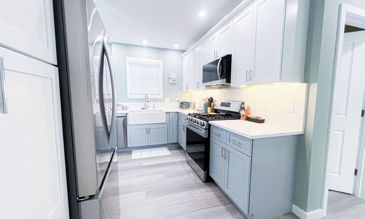 A-Zone House | The Nest: Charming 3-bedroom house in Brigantine~Steps to Beach!