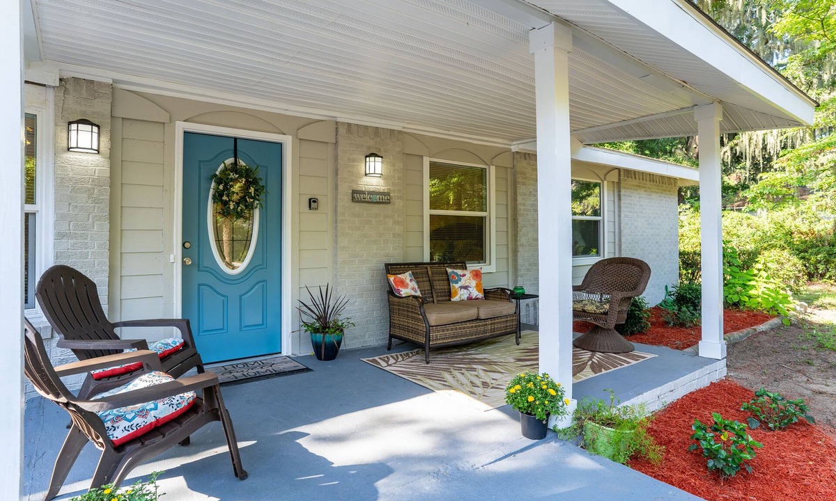 Port Royal House | The Sea Islander - Minutes to Parris Island entrance for Military Graduations!