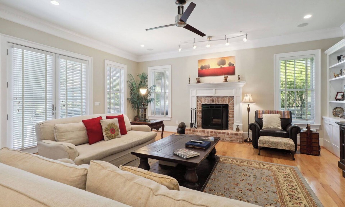 Beach Institute House | Tons of Space & Gorgeous Porch!