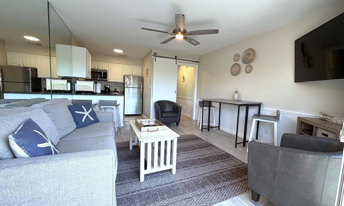 North Forest Beach Condo | True Oceanfront & Across from Coligny! Walk Everywhere!