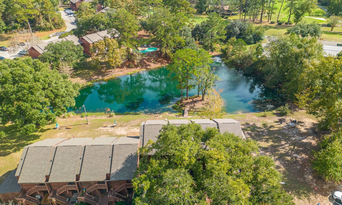 Diamondhead Condo | unFOREgettable 19th hole condo - steps from the Country Club & Golf - Pets OK!