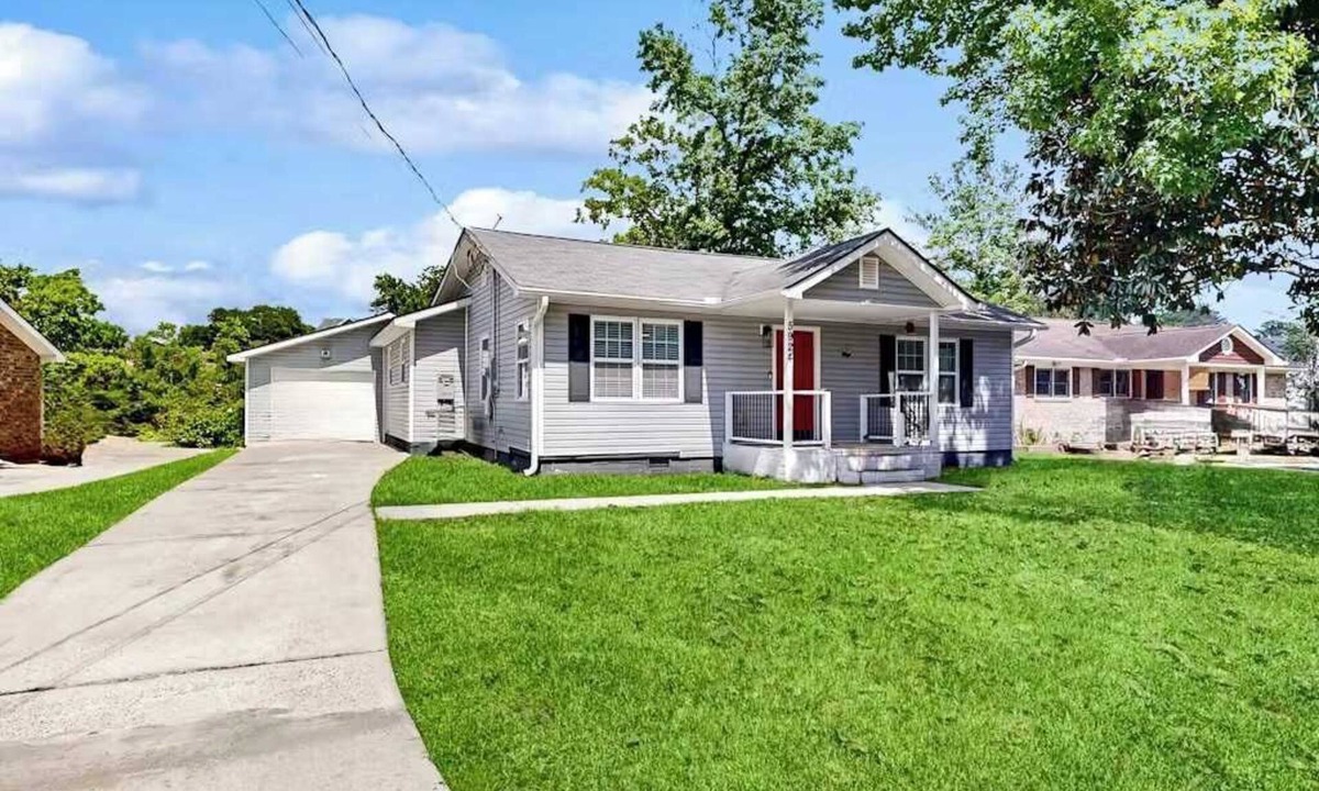 Hanahan House | Updated Pet-Friendly Home Near Park Circle, Charleston & Beaches