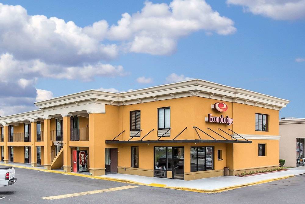 Savannah Hotel | Econo Lodge Midtown