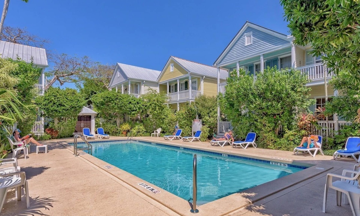 Old Town House | *VILLA CUBANA @ OLD TOWN* Cottage Near Duval + Last Key White Glove Service.