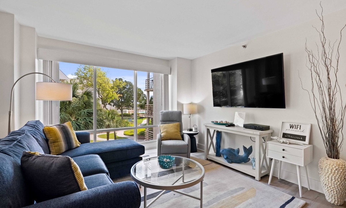 Palmetto Dunes Condo | VILLAMARE 3220 BEACHFRONT-MODERN new Re-Model views of OCEAN, POOL, & Courtyard