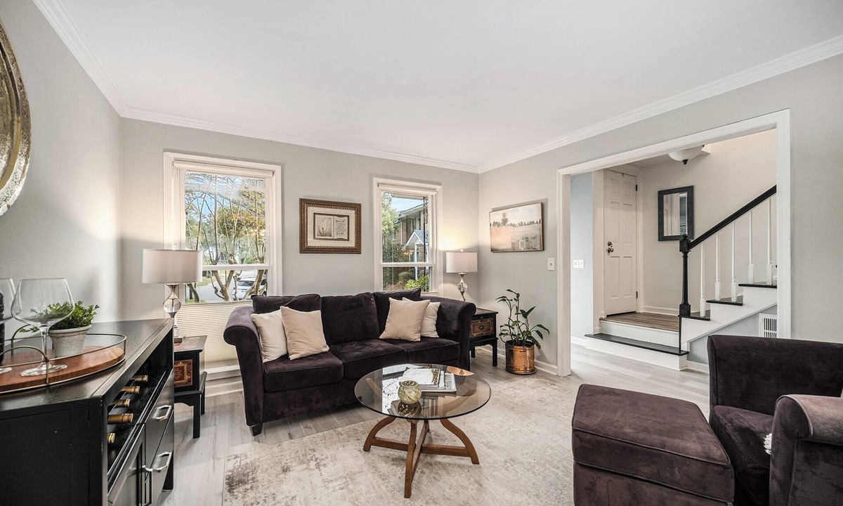 Mount Pleasant House | Walk to Shem Creek and Dining - Mins to Downtown CHS and Beaches!
