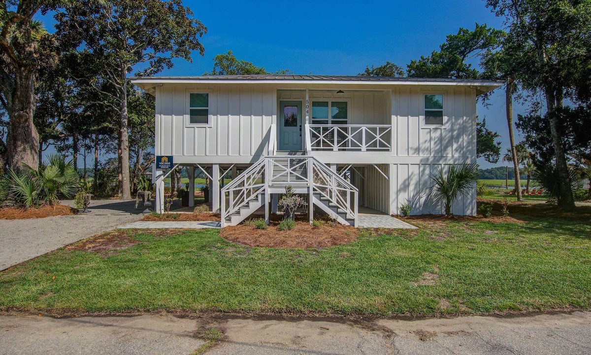 Edisto Island House | Waterfront home with private dock & deck with great views, walk to the beach