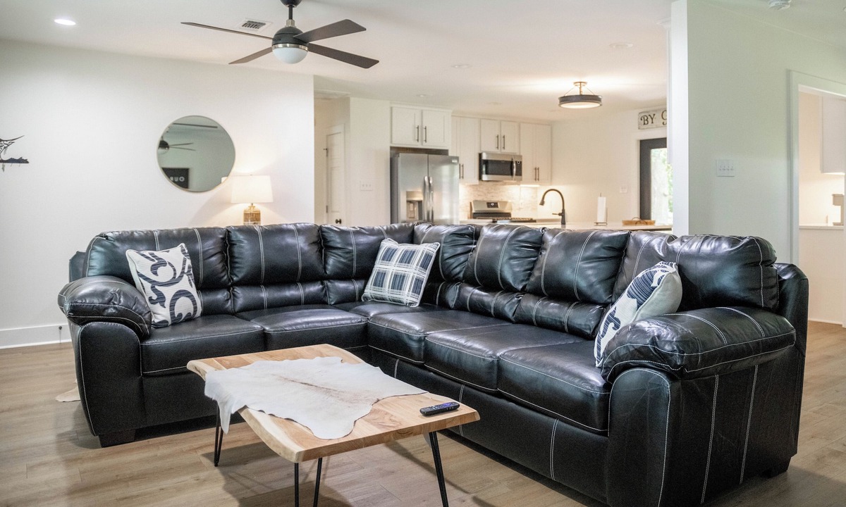 Ocean Springs House | With GOLF CART! 1 mile ride to the beach & Downtown Ocean Springs! Clark Cottage