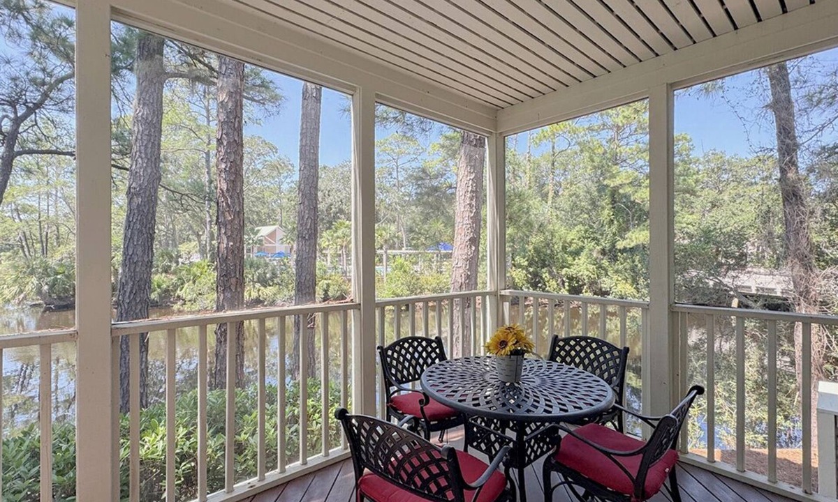Palmetto Dunes Villa | Wonderfully Updated Two Bedroom Villa Close to Pool and Beach!