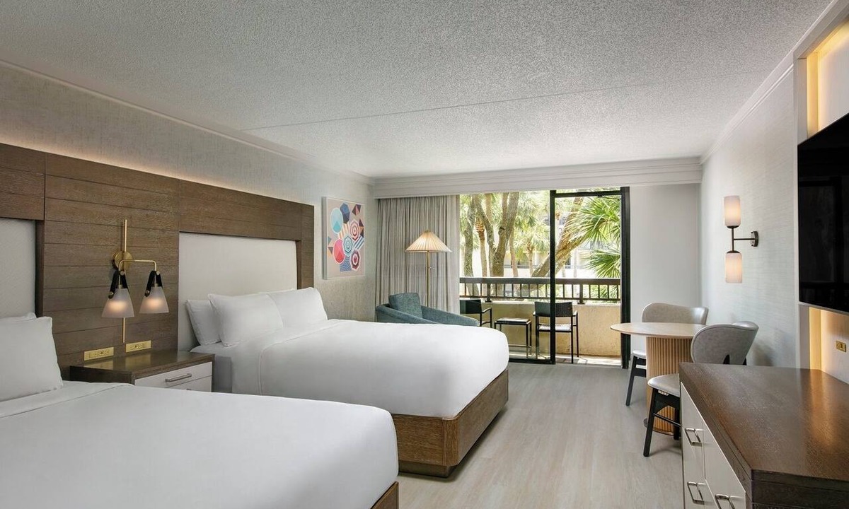 Shipyard Plantation Hotel | Your Gateway to Hilton Head's Charms! Pet-friendly Unit with Balcony! Pools!