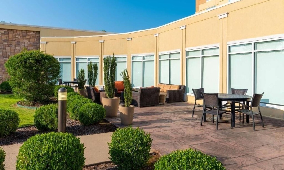 North Little Rock Hotel | Your NLR Base w/Indoor Pool | Near Clinton Library and Scenic Riverwalk!