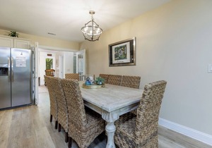 2 Night Hawk: Stunning 5th Row Ocean Home. Private Pool. Free Bikes