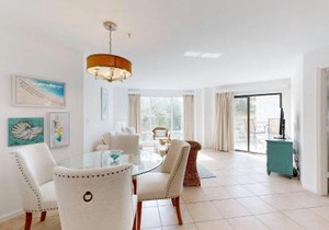 3229 Villamare