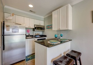 332 Breakers: Newly Updated Breakers Villa. Sleeps 4, Beachfront, Pool