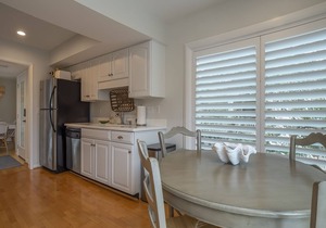 3BR End Unit Spinnaker w/Beach Boardwalk Access Across Street! Amenity access included! NO pets
