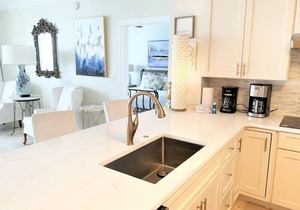 Avalon 1905 - Beach Club - 5/5 Double Mstr Bedrooms-50 Ft Balcony- Pools - beach