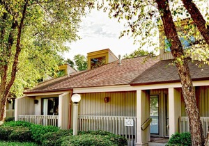 Beautiful 2 bedroom unit at resort, sleeps 8