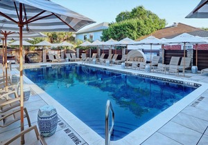 Cottage in Historic District, Heated Pool Access