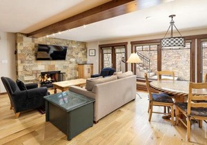 Fasching Haus Unit 12, Lower Level Deluxe Condo w/Open Living Area & Gas Fireplace in Aspen