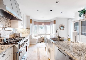 Grand oceanfront getaway with a sundeck, pools & beach access